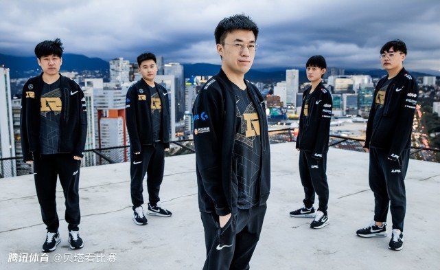 在公厕被灌满jing液绑在公厕