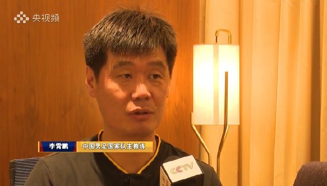 公交车被多人伦h